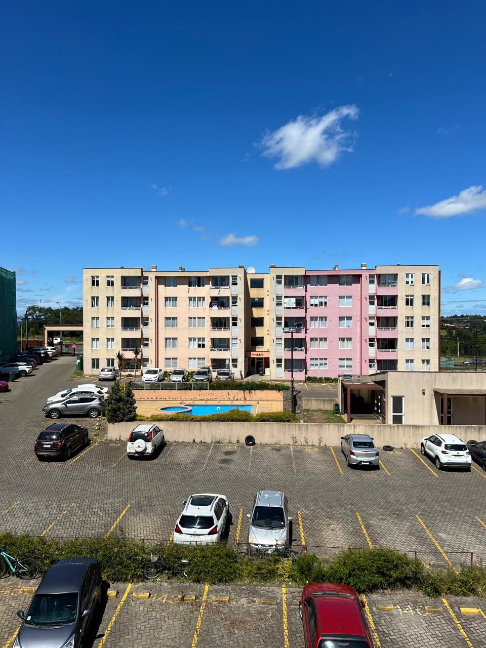 DEPARTAMENTO EN VENTA – CÓMODO, FUNCIONAL Y CON EXCELENTES ESPACIOS COMUNES